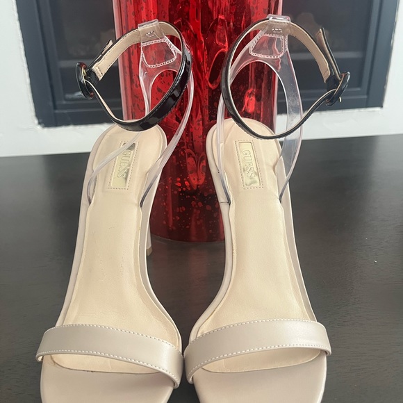 Guess - Picture 4 of 6